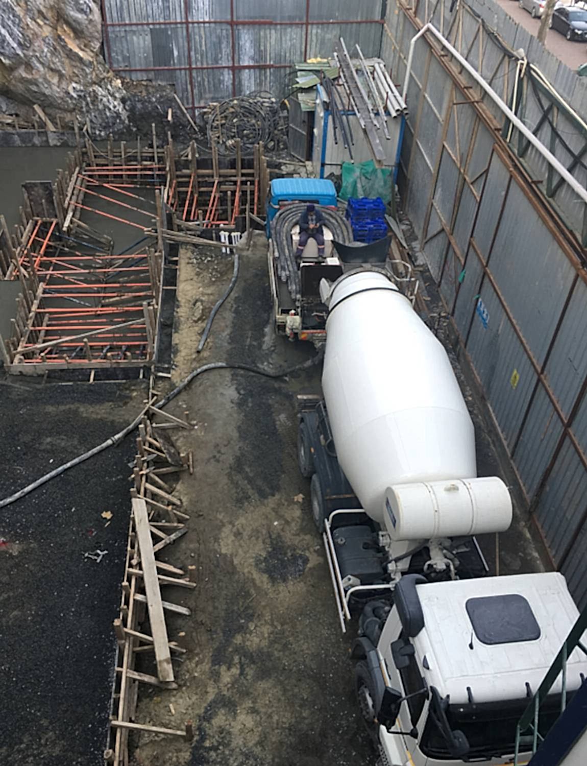 CONSTRUCTION